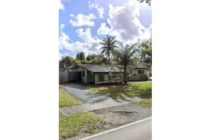 1701 N 46th Ave, Hollywood, FL 33021 - MLS#F10536151