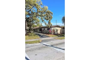 1701 N 46th Ave, Hollywood, FL 33021 - MLS#F10536151