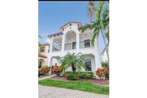 8362 Nw 39th Ct Cooper City, FL 33024 - Off Market