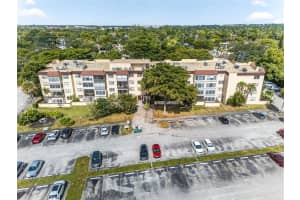 7300 Nw 17th St 203, Plantation