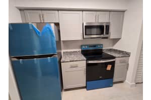 8657 Sw 5th St 201, Pembroke Pines