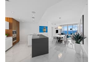 701 N Fort Lauderdale Beach Blvd 1003, Fort Lauderdale, FL 33304 - MLS#F10536239