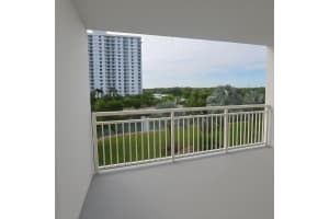 400 Kings Point Drive, Sunny Isles Beach, FL 33160 - MLS#F10536253