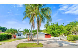 209 SE 1st Ter, Pompano Beach, FL 33060 Sold 12/12/25