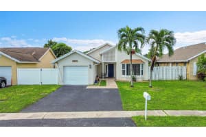 9941 45th Street, Sunrise, FL 33351 - MLS#F10536341