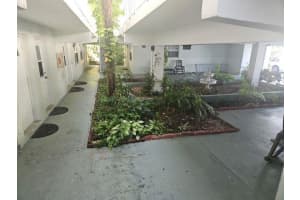 2404 NE 33RD AVE 12, Fort Lauderdale, FL 33305 - MLS#F10536508