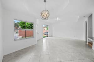 717 107th Avenue, Pembroke Pines, FL 33025 - MLS#F10536516