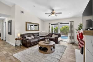 691 Willow Grove Terrace, Davie, FL 33325 - MLS#F10536527