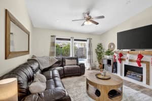 691 Willow Grove Ter, Davie, FL 33325 - MLS#F10536527