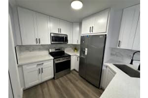 814 SW 12th Pl, Fort Lauderdale, FL 33315 - MLS#F10536582