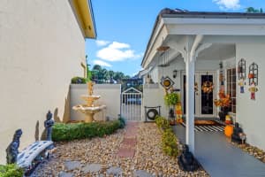 9860 NW 47th Terrace, Doral, FL 33178 - MLS#F10536588