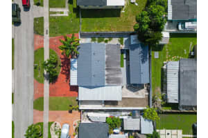 10120 SW 38th Ter, Miami, FL 33165 Sold 12/23/25