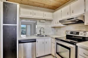 4311 Crystal Lake Dr 421, Deerfield Beach, FL 33064 - MLS#F10536631