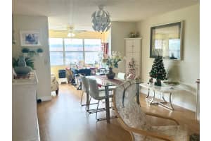 9821 Sunrise Lakes Blvd 303, Sunrise, FL 33322 - MLS#F10536658