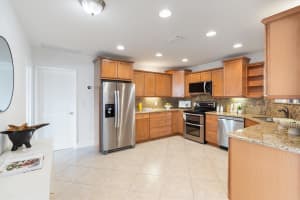 370 3rd Court, Pompano Beach, FL 33060 - MLS#F10536683