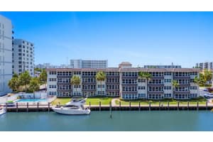 3111 NE 51st St 403C, Fort Lauderdale, FL 33308 - MLS#F10536700