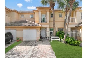 740 Nw 170th Terrace, Pembroke Pines, Fl 33028, Pembroke Pines