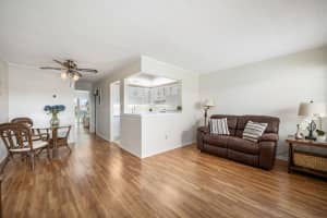 3 Vista Palm Ln, Vero Beach, FL 32962 Sold 12/18/25