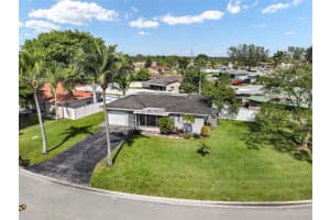 10215 NW 80th Dr, Tamarac, FL 33321 - MLS#F10536779