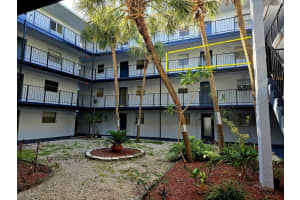 2860 Somerset Drive, Fort Lauderdale, FL 33311 - MLS#F10536782