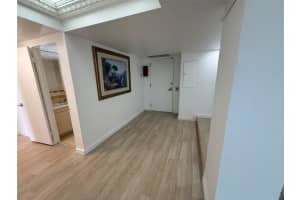 19707 Turnberry Way 8D, Miami, FL 33180 - MLS#F10536798