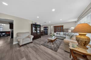 5013 NW 51st St, Tamarac, FL 33319 - MLS#F10536886