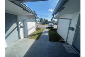 363 SW 15th St 4, Pompano Beach, FL 33060 - MLS#F10536899