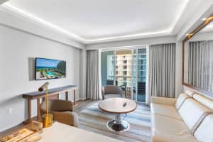 551 N Fort Lauderdale Beach Blvd R1810, Fort Lauderdale, FL 33304 - MLS#F10536926