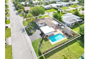 1750 NE 48th Ct, Oakland Park, FL 33334 - MLS#F10536978