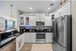 325 NE 34th St, Oakland Park, FL 33334 - MLS#F10537040