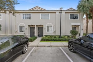 4740 NW 57th Pl, Coconut Creek, FL 33073 - MLS#F10537079