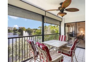 2334 S Cypress Bend Dr 302, Pompano Beach, FL 33069 - MLS#F10537103