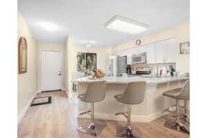 2334 S Cypress Bend Dr 302, Pompano Beach, FL 33069 - MLS#F10537103