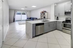 8106 Prestige Commons Drive, Tamarac, FL 33321 - MLS#F10537107