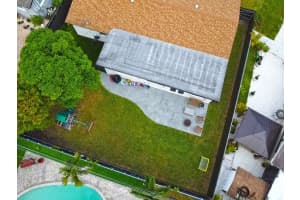 300 65th Way, Pembroke Pines, FL 33023 - MLS#F10537112