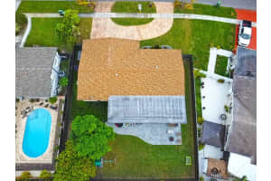 300 SW 65th Way, Pembroke Pines, FL 33023 - MLS#F10537112