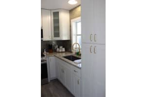 421 SE Solaz Ave, Port St Lucie, FL 34983 - MLS#F10537128