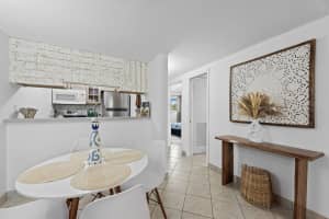 1000 SE 15th St 103, Fort Lauderdale, FL 33316 - MLS#F10537139