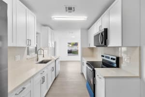 5510 Pointer Dr, West Palm Beach, FL 33415 - MLS#F10537148