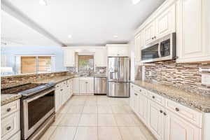 5340 NE 17th Ave, Fort Lauderdale, FL 33334 - MLS#F10537163