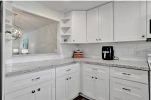 2410 Deer Creek Country Club Blvd 202-E, Deerfield Beach, FL 33442 - MLS#F10537292