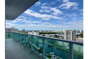 100 Bayview Dr PH28, Sunny Isles Beach, FL 33160 Sold 01/12/26