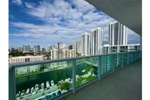 100 Bayview Dr PH28, Sunny Isles Beach, FL 33160 Sold 01/12/26