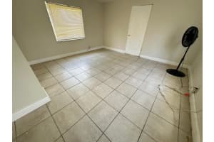 7805 Loomis St, Lantana, FL 33462 - MLS#F10537328