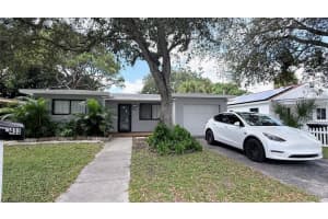 433 NW 15th Way, Fort Lauderdale, FL 33311 - MLS#F10537386