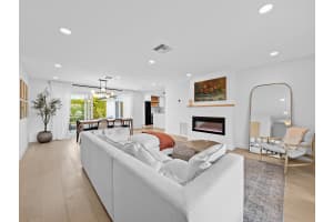 44 Fort Royal Island, Fort Lauderdale, FL 33308 - MLS#F10537431