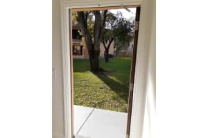 2735 W 66th St, Hialeah, FL 33016 Sold 12/19/25