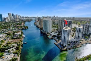 20515 E Country Club Dr 1541, Aventura