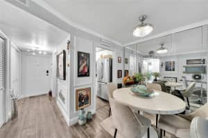 9281 Sunrise Lakes Boulevard, Sunrise, FL 33322 - MLS#F10537484