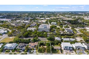1001 NE 2nd Ter, Boca Raton, FL 33432 - MLS#F10537485